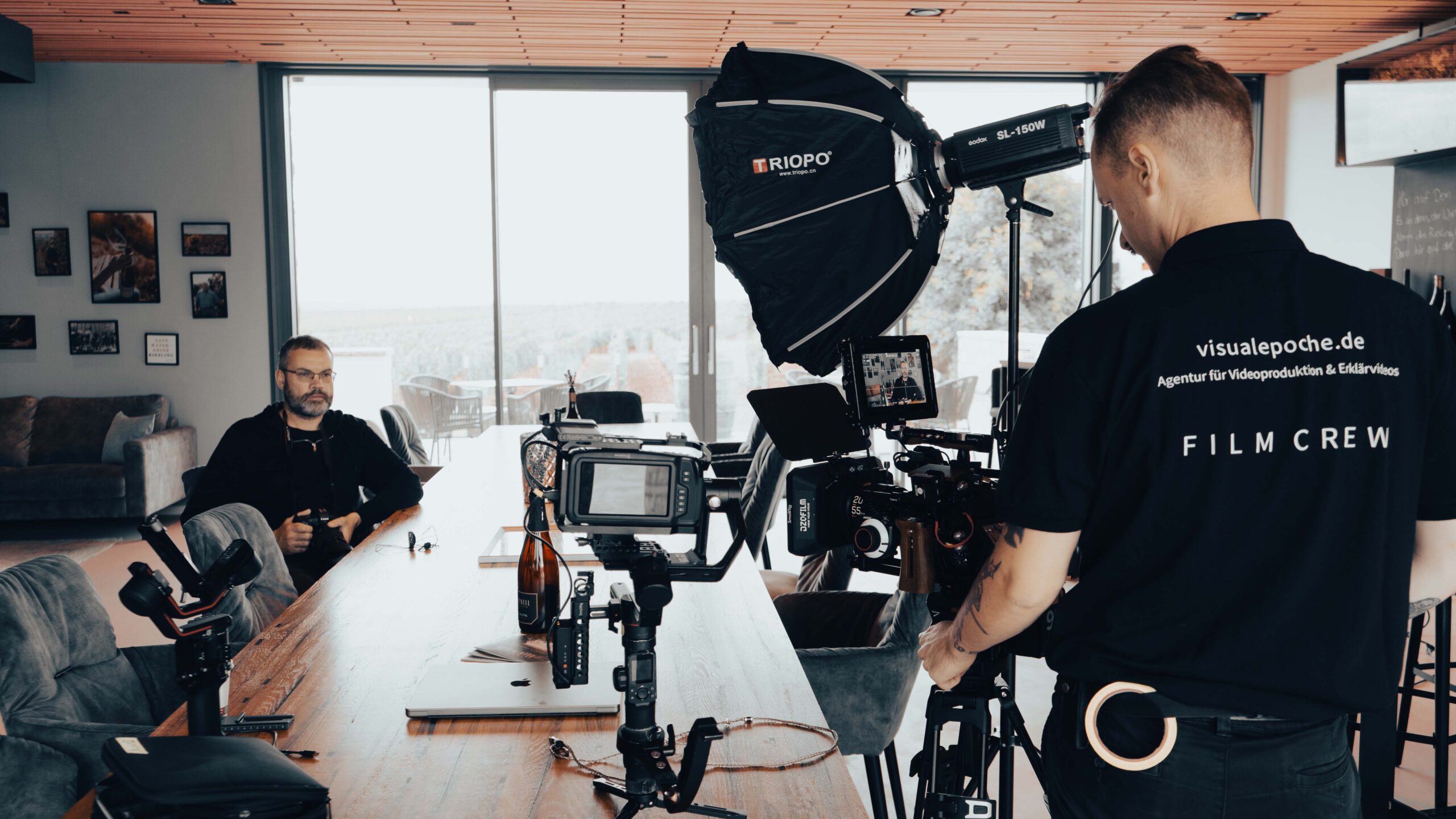 Behind the Scenes bei der Produktion von Social Media Videos am Set